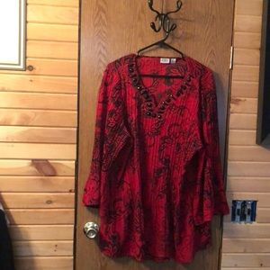 Pleated red and black tunic